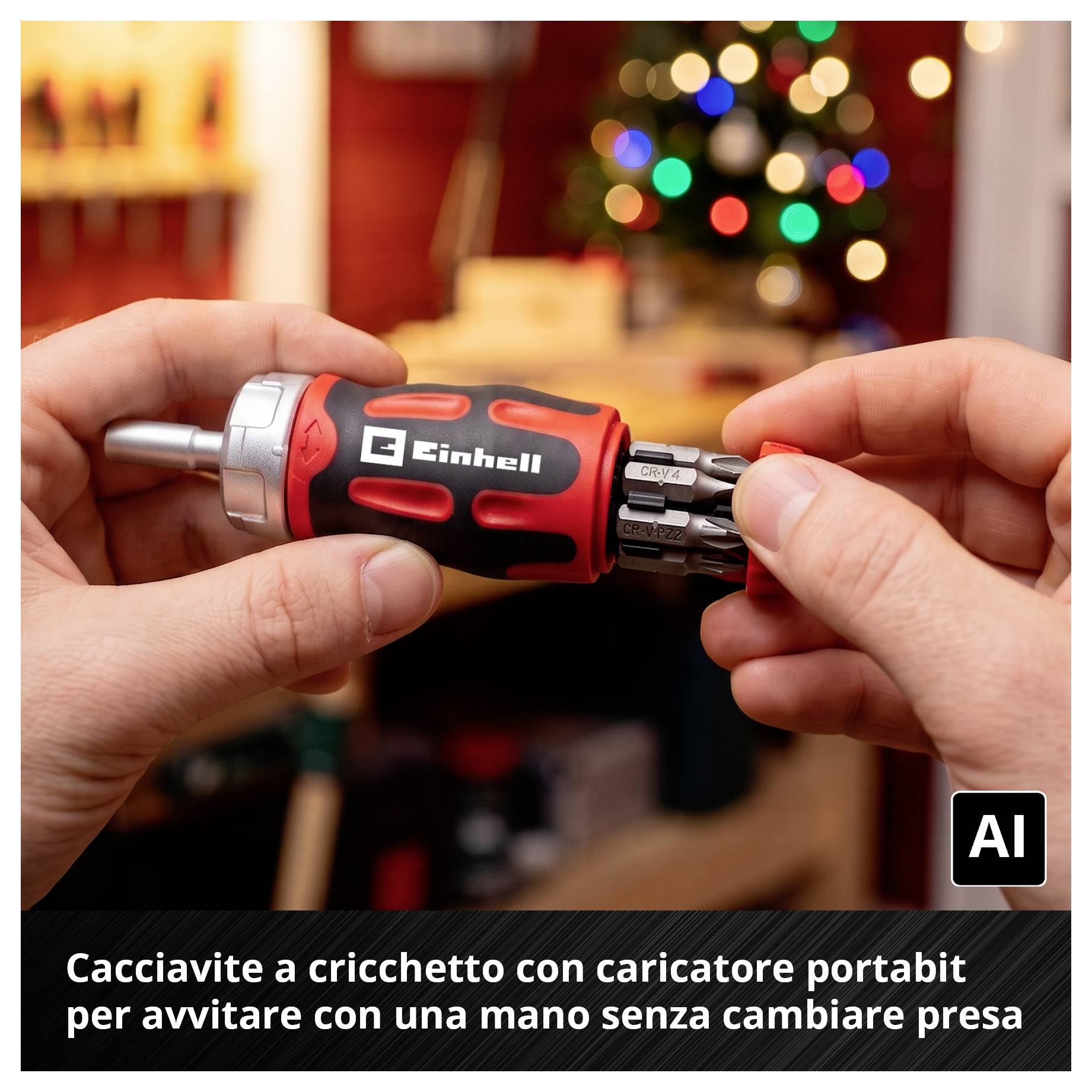 Le mani tengono un cacciavite a cricchetto Einhell con portabit; questo consente di avvitare con una sola mano senza ricambiare presa.
