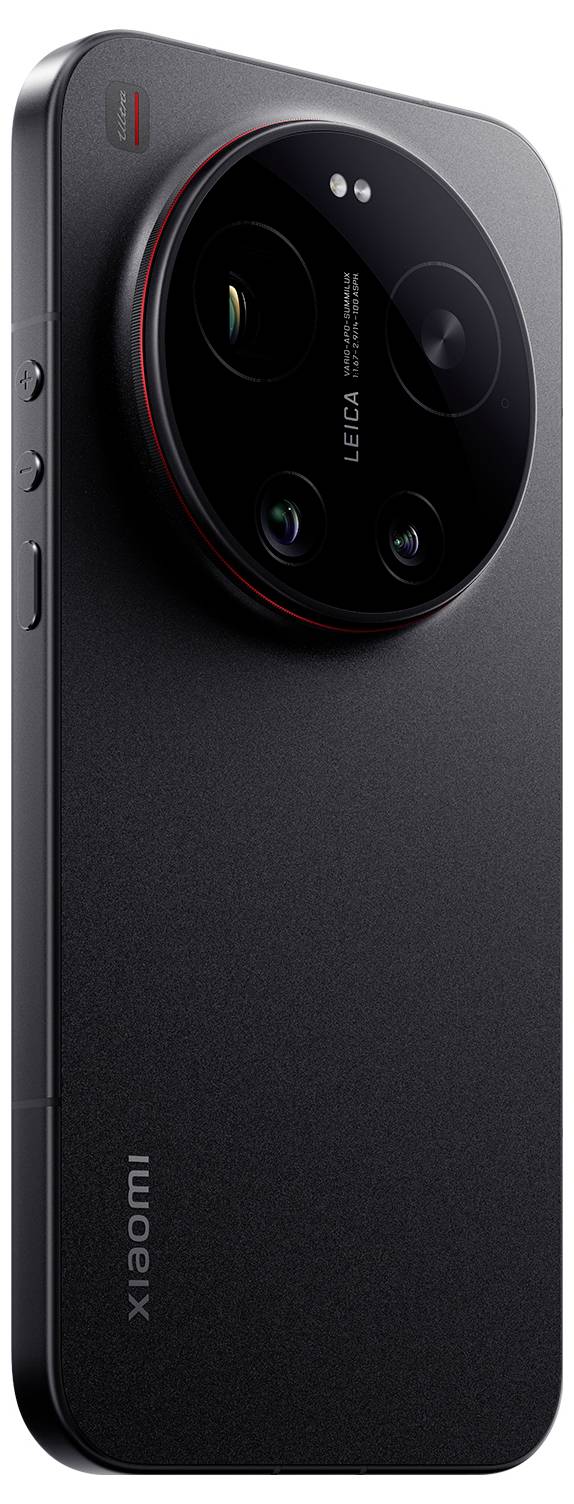 Smartphone Xiaomi nero mostrato da dietro, evidenziando un ampio modulo fotocamera Leica circolare con tre lenti e anello di accento rosso.