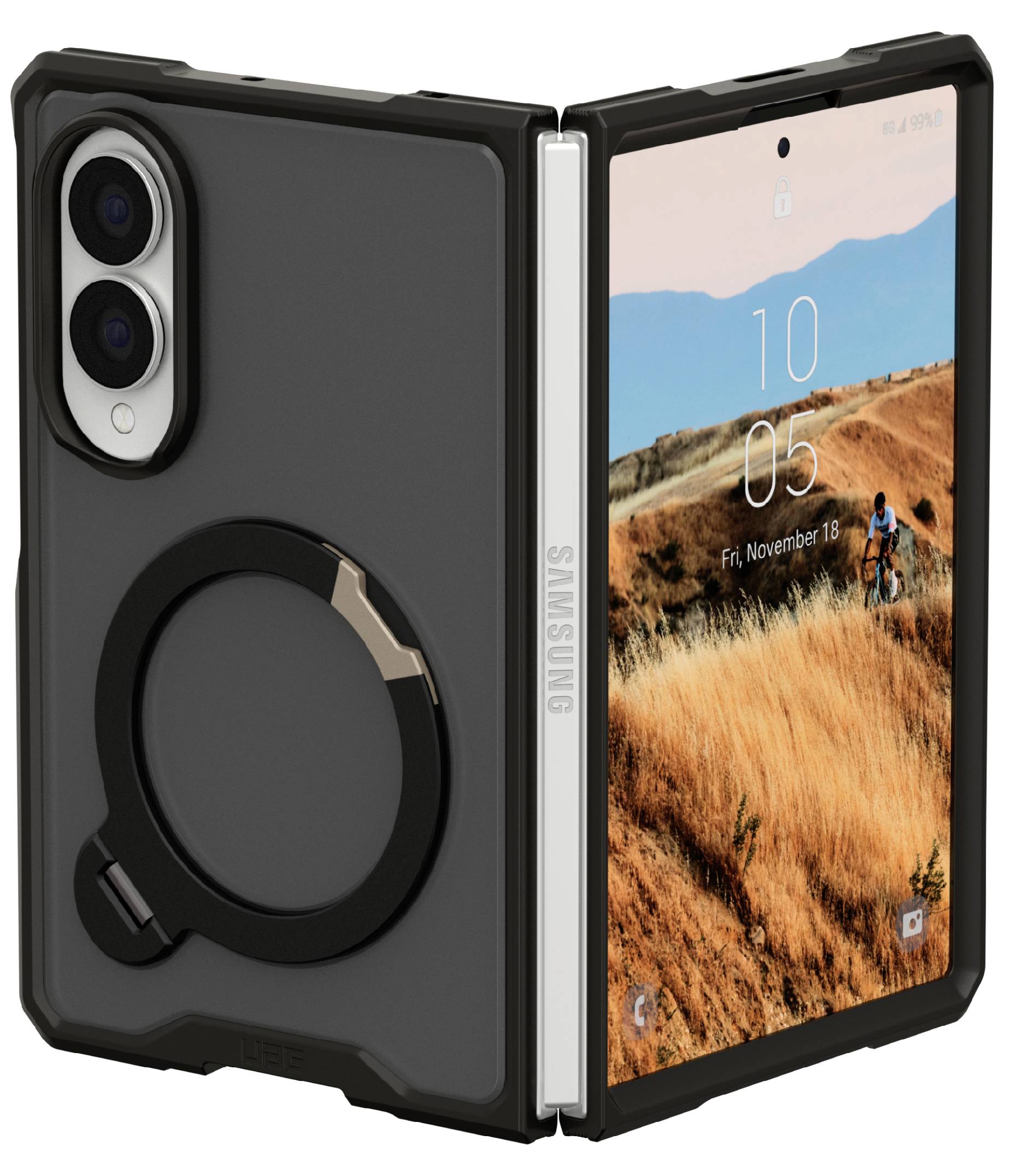 Telefono pieghevole Samsung in una custodia nera con un anello di presa circolare, mostrato parzialmente aperto con la schermata di blocco visibile.