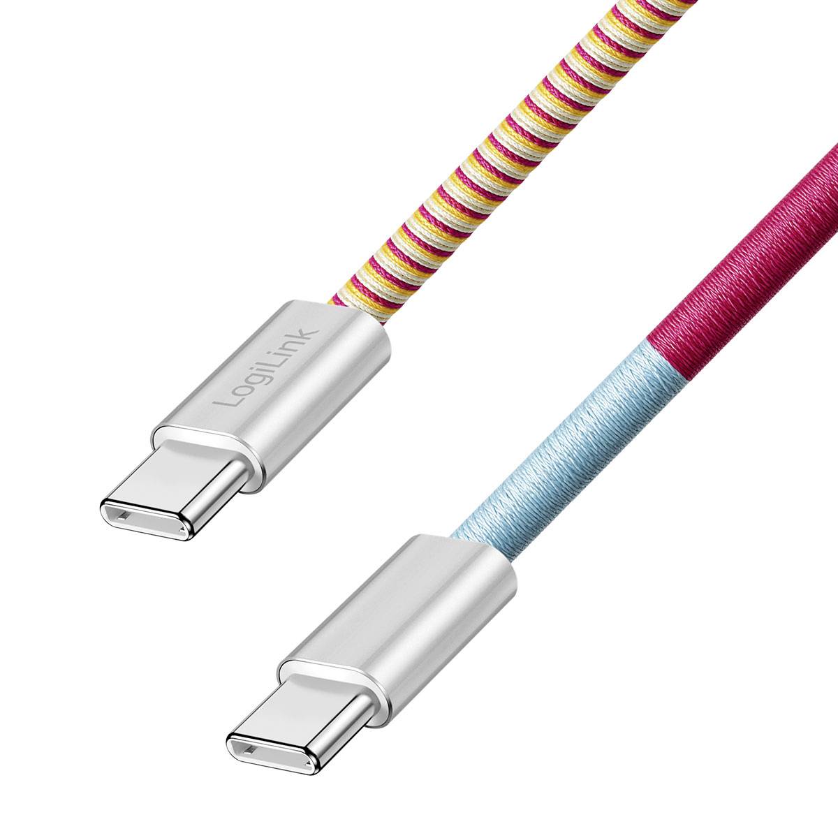 Due cavi di ricarica USB-C intrecciati con connettori argentati, uno a strisce giallo-rosso e uno rosso-blu, mostrati su sfondo bianco.