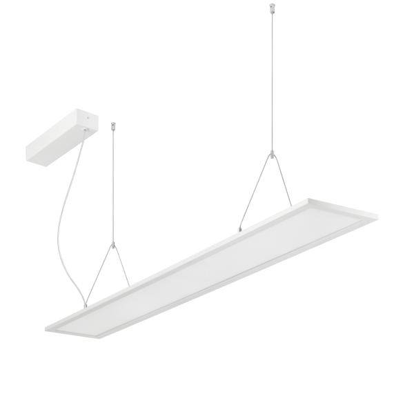 Pannello LED rettangolare bianco sospeso appeso a cavi dal soffitto su uno sfondo bianco minimalista.