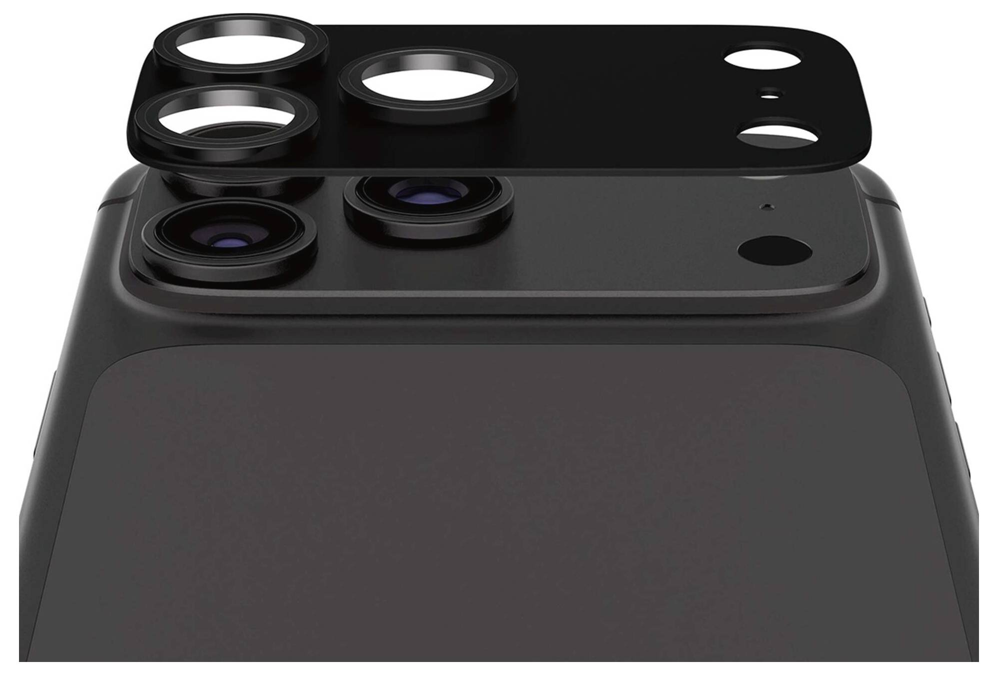 Vista esplosa del modulo fotocamera di uno smartphone che mostra il coperchio dell'obiettivo e più obiettivi fotografici allineati sopra l'area della fotocamera posteriore del telefono.