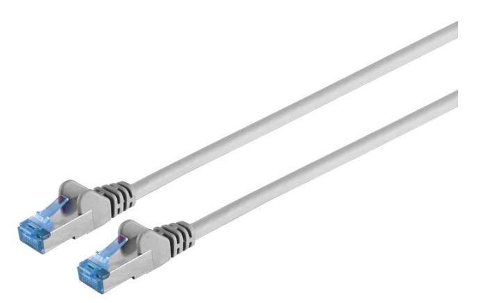 Due cavi di rete Ethernet grigi con connettori RJ45 blu su uno sfondo bianco.