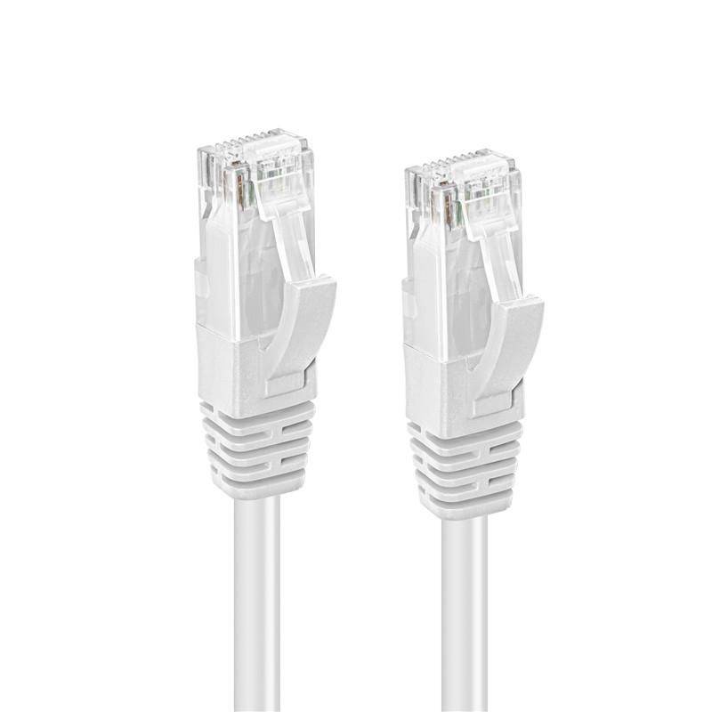 Due connettori per cavo Ethernet bianchi mostrati uno accanto all'altro su uno sfondo semplice