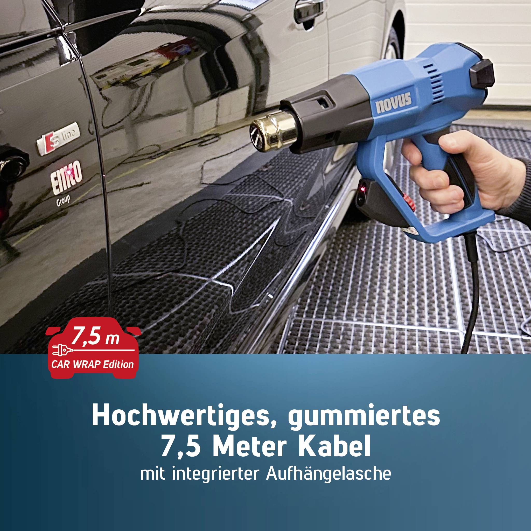 Pistola termica NOVUS blu portatile utilizzata per applicare una pellicola auto su un'auto nera; il testo tedesco pubblicizza un "cavo di 7,5 metri" con anello di sospensione integrato.