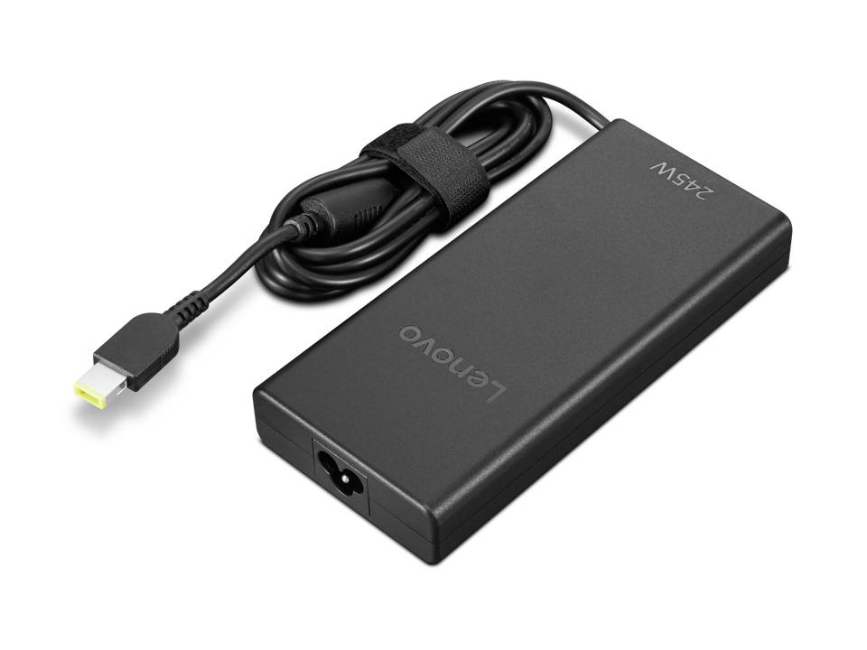 Adattatore di alimentazione per laptop Lenovo nero da 45W con cavo collegato e connettore in stile USB-C, mostrato su sfondo bianco.
