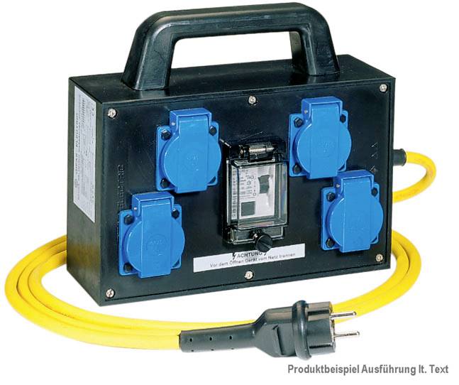 Scatola di distribuzione dell'energia portatile di colore nero con maniglia, quattro coperture di presa di colore blu e cavo giallo collegato con spina, isolato su sfondo bianco.