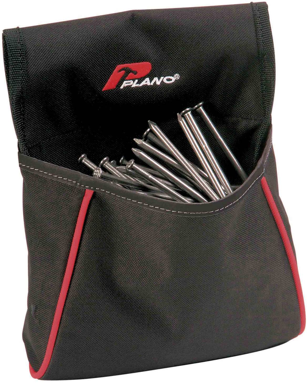 Astuccio nero con accenti rossi, riempito con barre d'argento. L'astuccio ha un'impressione del marchio in rosso sulla parte superiore.