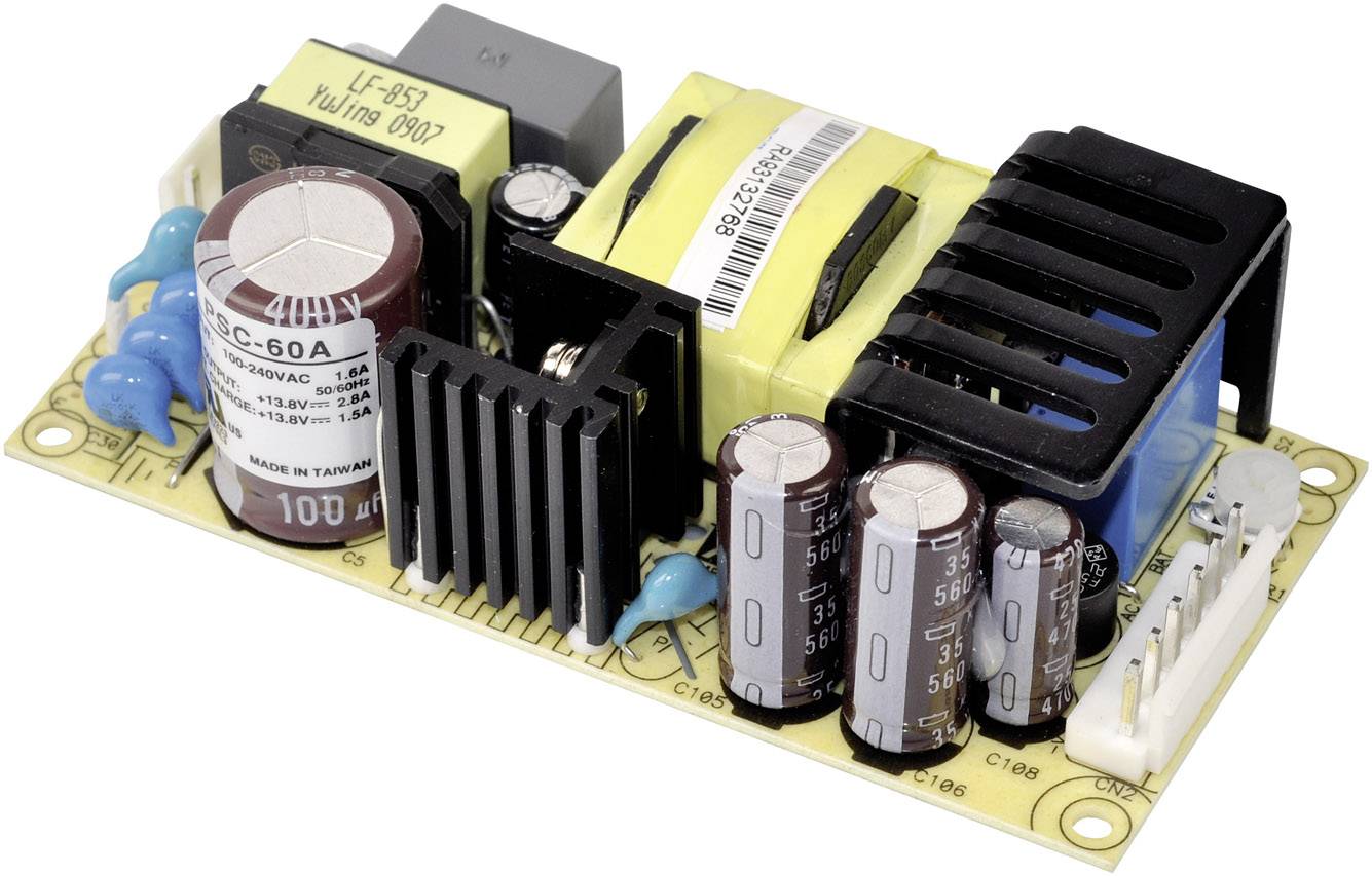 Una scheda elettronica con componenti elettronici come condensatori, induttori e un dissipatore di calore, utilizzata per l'alimentazione elettrica.