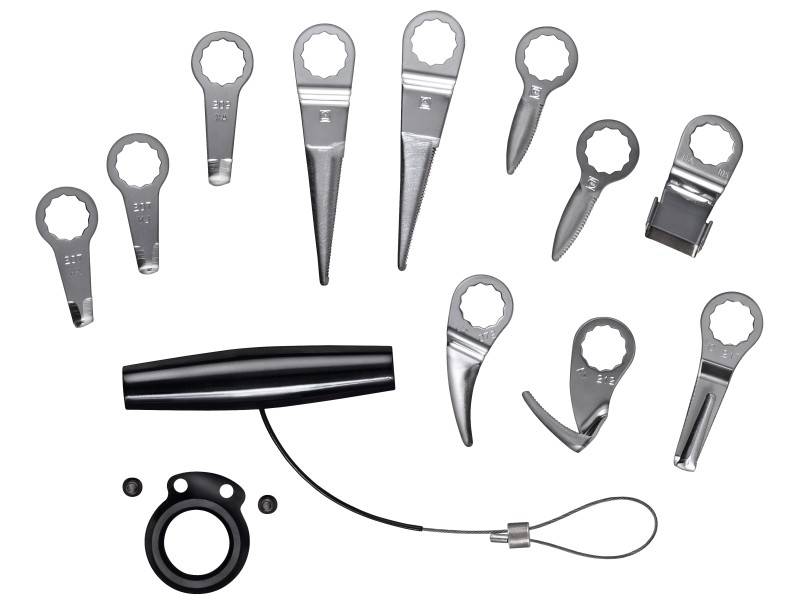 Un set per la pulizia dei denti con diverse punte metalliche e un manico. Contiene strumenti per diversi compiti di igiene dentale.