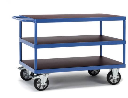 Un carrello da trasporto blu con tre ripiani e quattro ruote.