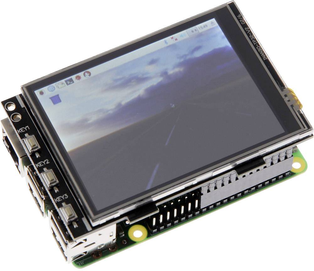 Un display Raspberry Pi mostra una scena stradale con nuvole scure. Accanto allo schermo, sulla sinistra, ci sono tre pulsanti.