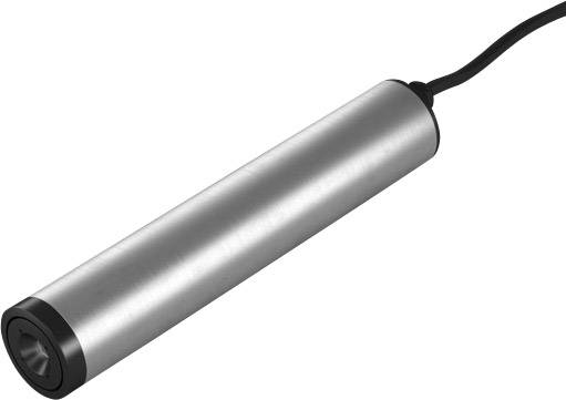 Un braccio microfonico cilindrico con finitura metallica, collegato a un cavo. Adatto per registrazioni audio professionali.