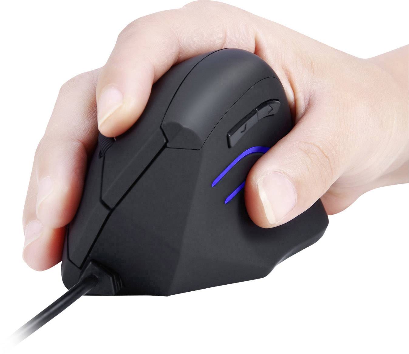 Una mano tiene un mouse per computer ergonomico verticale con cavo, ideale per alleviare lo sforzo sul polso durante l'utilizzo.