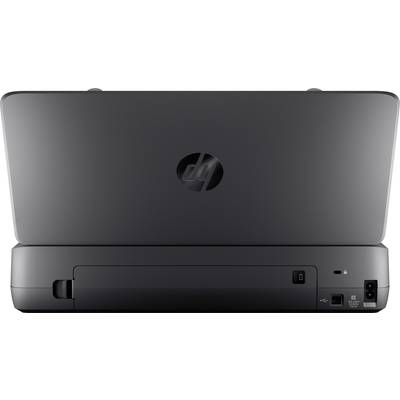 Un laptop nero visto dal retro con un logo al centro. Nella parte inferiore sono presenti porte e comandi.