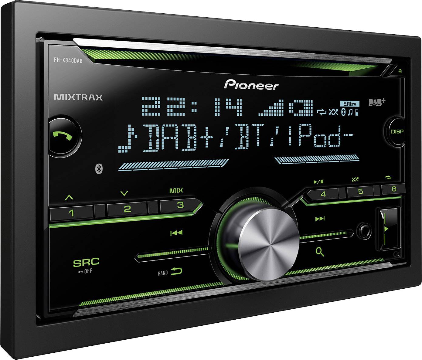 Autoradio con display digitale che mostra l'ora e lo stato di riproduzione di un iPod. Grandi pulsanti e tasti per il controllo.