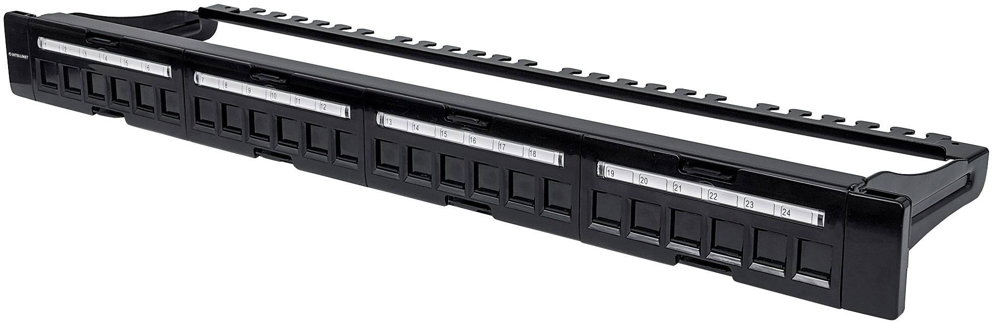 Un pannello di permutazione nero con più connettori per cavi, idoneo per il cablaggio di rete in una sala server o in un data center.