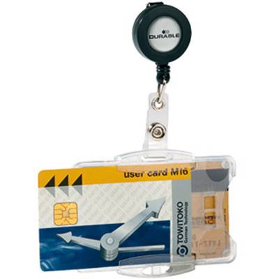 Una carta trasparente in plastica con clip, che contiene una 'User Card M16'. La carta ha un chip e una grafica con frecce.