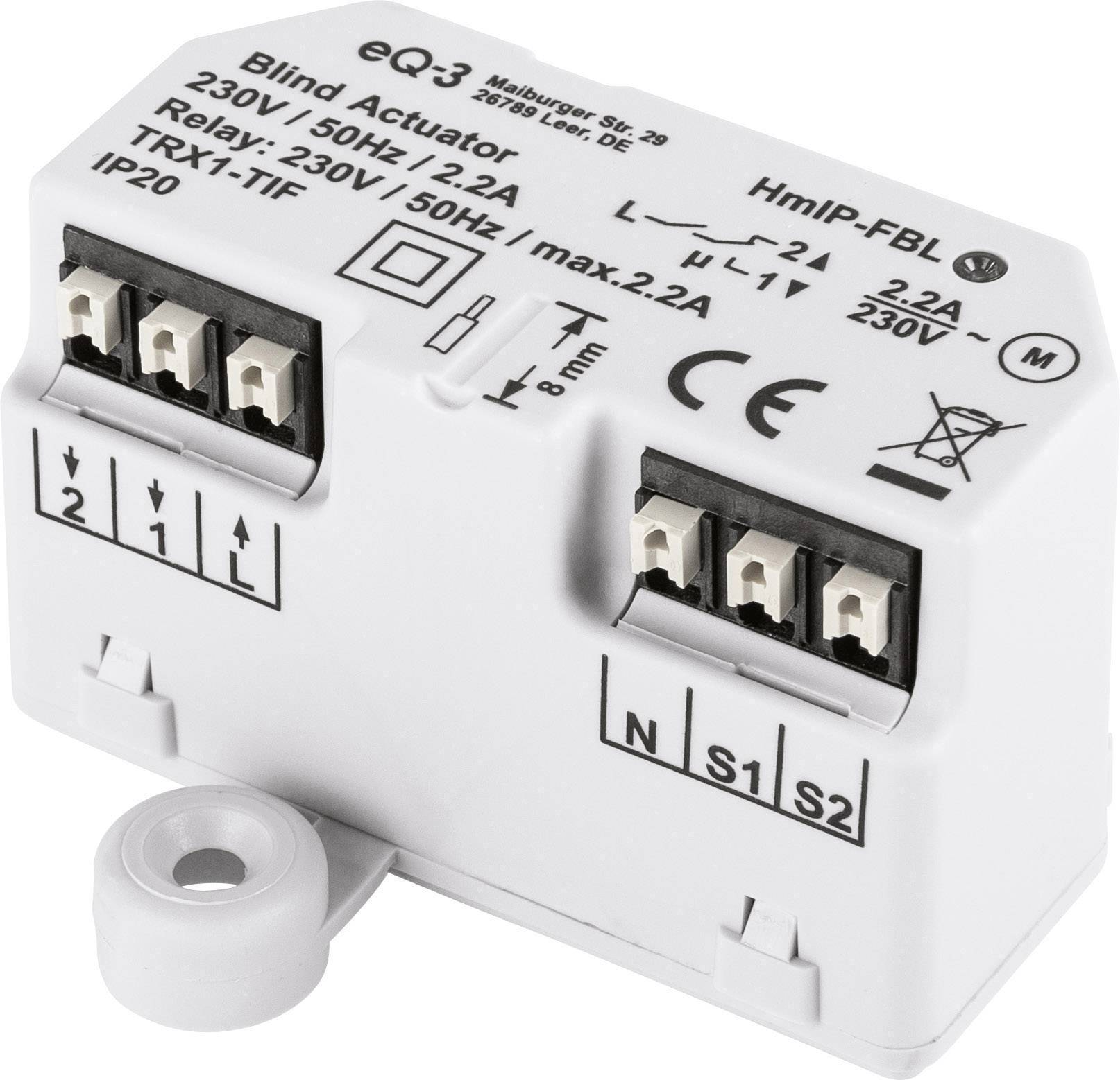 Un attuatore per tapparelle bianco di eQ-3 per 230V/50Hz, corrente massima 2,2A, con morsetti di connessione e varie etichette.