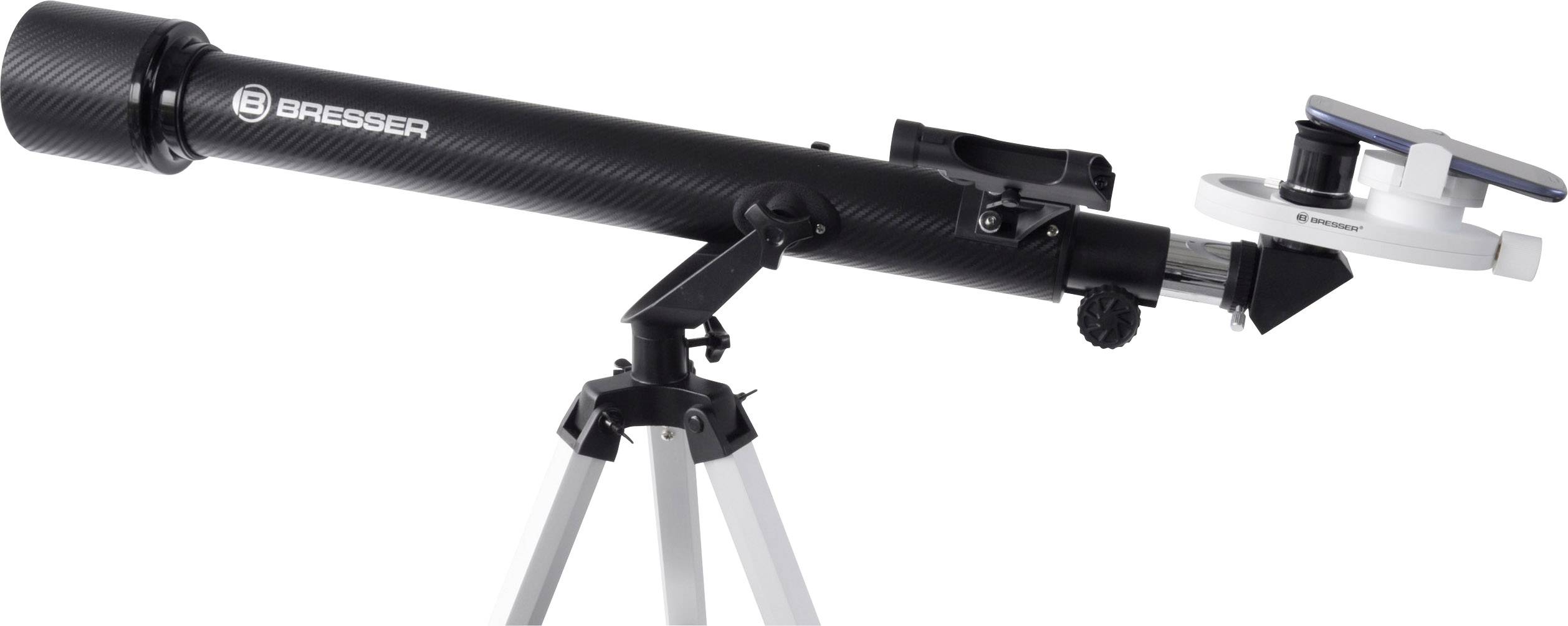 Un telescopio nero Bresser montato su un treppiede, fotografato di lato.