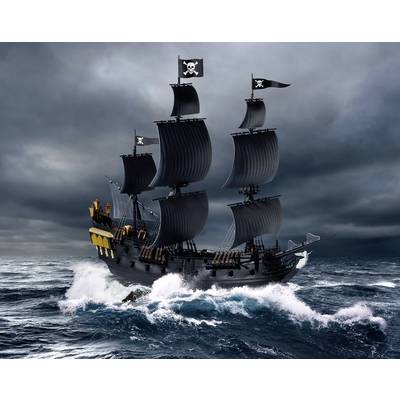 Revell 05499 - Kit La Perla Nera dei Pirati dei Caraibi Easy-Click 1:150