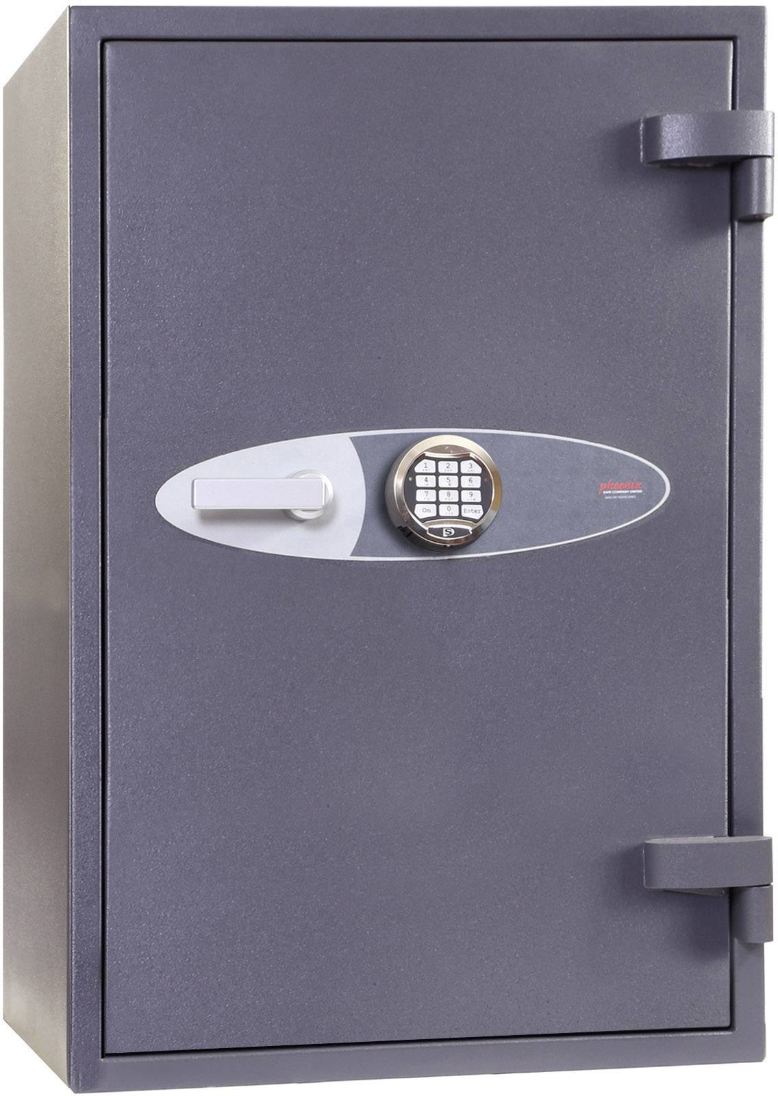 Un cassaforte grigia con un lucchetto digitale a combinazione e una maniglia a leva sulla parte anteriore.