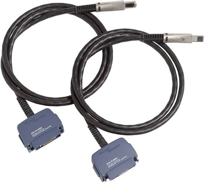 'Due cavi SFP+ neri con connettori blu sono disposti parallelamente uno accanto all'altro. I cavi sono adatti per connessioni dati ad alta velocità.'