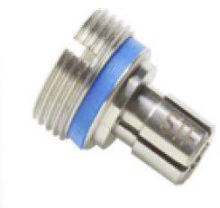 Adattatore metallico con anello blu e filettatura su un lato, probabilmente parte di un sistema di connessione.