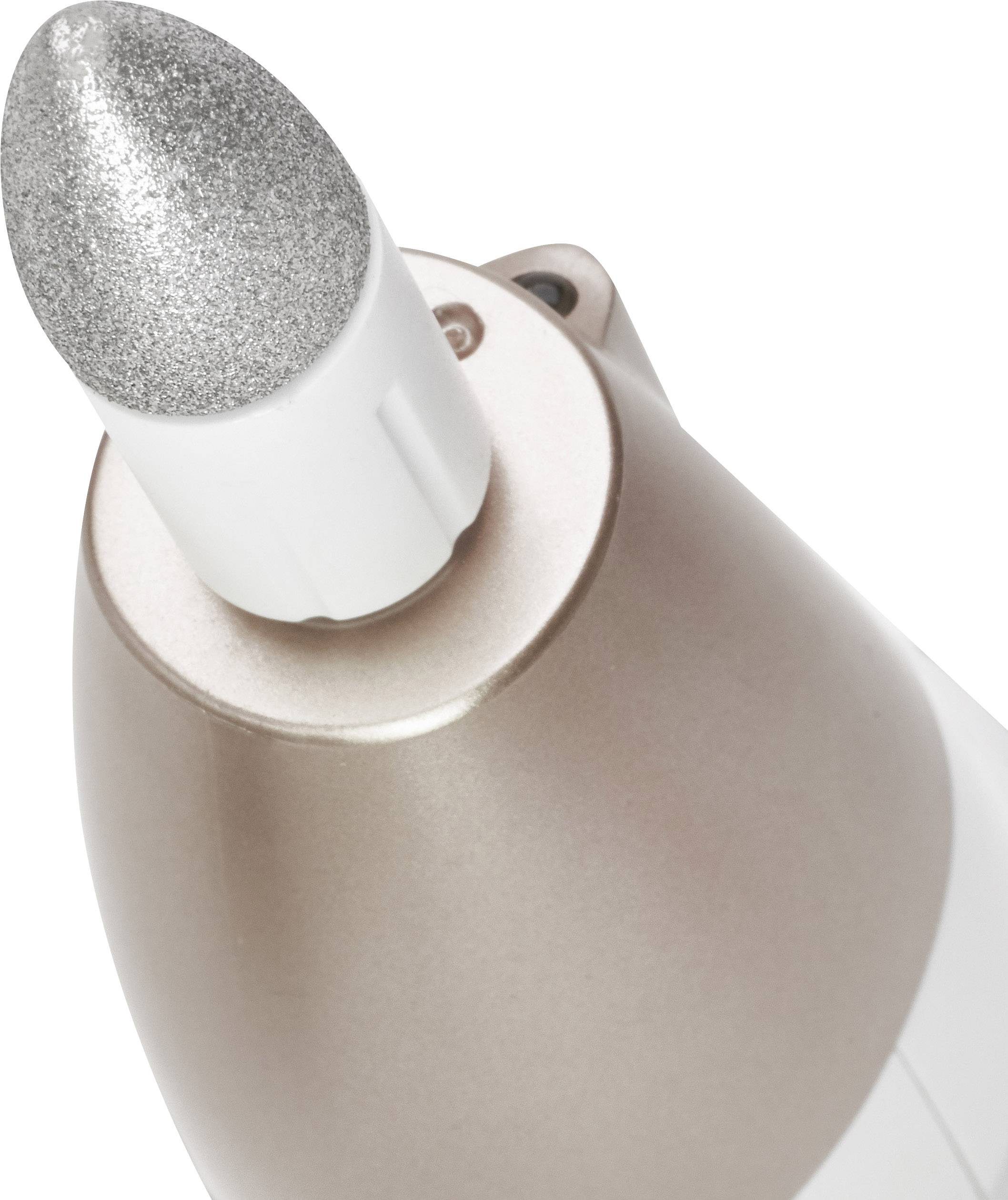 Un dispositivo elettrico per la cura delle unghie con un accessorio scintillante color argento. Adatto per la lavorazione delle unghie e la manicure.