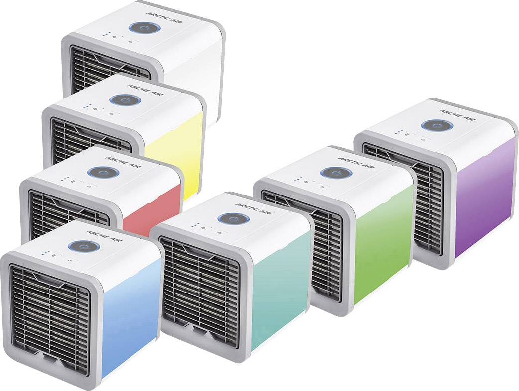 Sette condizionatori portatili mini in diversi colori. Hanno griglie di ventilazione anteriori e pulsanti sulla parte superiore.