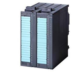 Due moduli di memoria con parte anteriore blu, numerati 4 e 5, utilizzati in sistemi di controllo industriali.