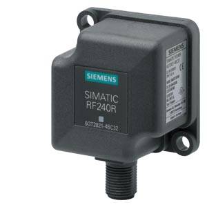 Un lettore RFID Siemens, modello SIMATIC RF240R, in un involucro robusto nero con opzioni di montaggio.