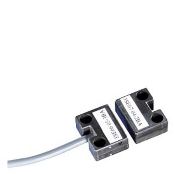 <br> Siemens<br> Magnete interruttore<br> Magnetico<br> 3SE6704-3BA<br> 3SE67043BA<br> <br> <br> <br> (L x L x A) 33 x 25 x 13 mm<br> <br>