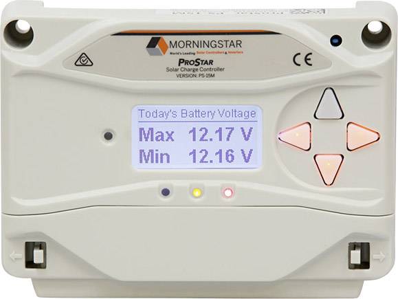 Controllore di carica con display, mostra lo stato della batteria: 'Max 12,17 V, Min 12,16 V'. Produttore 'Morningstar', modello 'ProStar'.