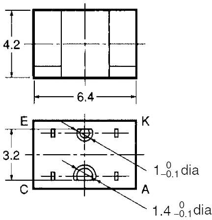 Disegno tecnico di un oggetto rettangolare con due fori. Dimensioni: 6,4 cm di lunghezza, 4,2 cm di altezza, 3,2 cm di larghezza.