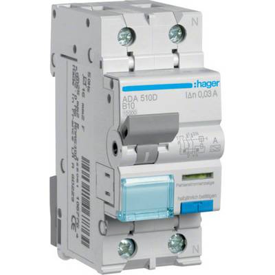 Un interruttore automatico bianco Hager ADA 510D con indicatore di controllo blu e morsetti a vite, utilizzato per il rilevamento di sovracorrente e guasti.