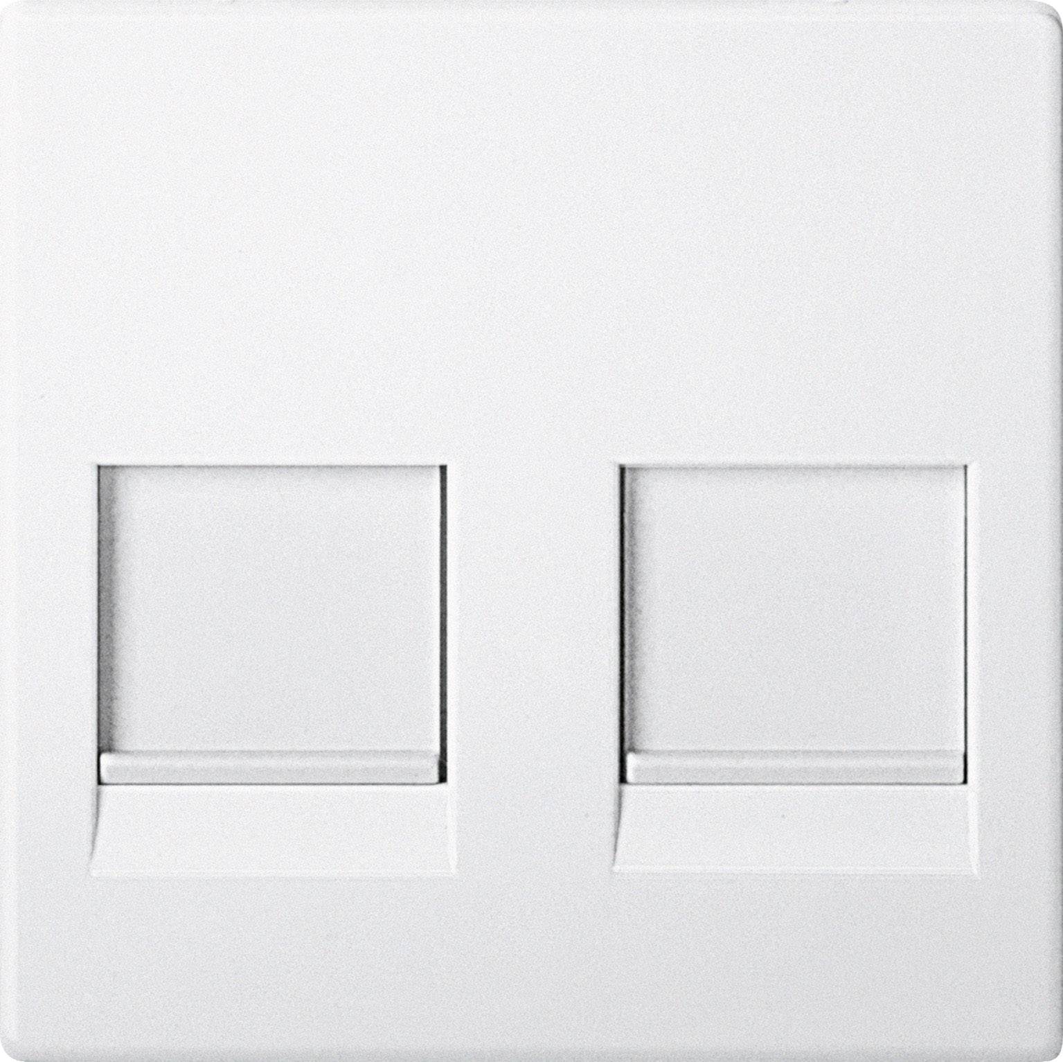 Una presa di rete doppia bianca con due porte Ethernet vuote su una parete bianca.