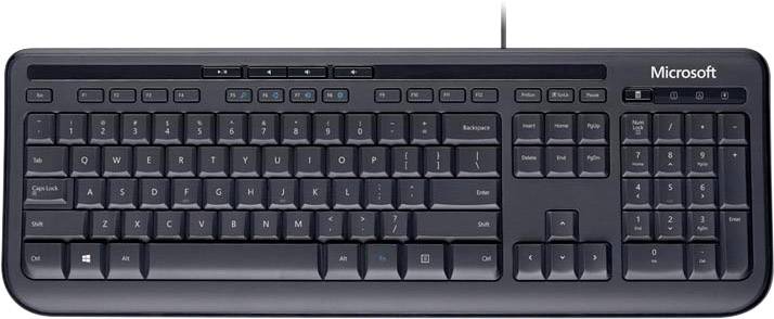 Tastiera nera per computer Microsoft con layout QWERTZ e tastierino numerico.