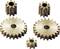 Cinque ingranaggi di dimensioni diverse che si incastrano l'uno nell'altro, illustrano il principio del movimento e della trasmissione meccanica.