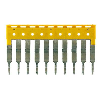 Un segmento di barra di distribuzione gialla con dieci morsetti inseribili, utilizzati per la distribuzione della corrente in un quadro elettrico.