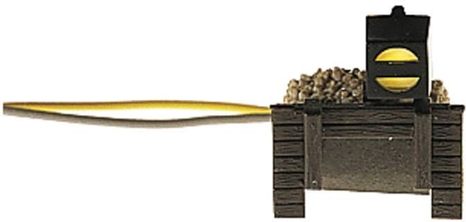 Modello di un segnale ferroviario con bilancia e segnale giallo su un supporto di legno, cavi fissati posteriormente.