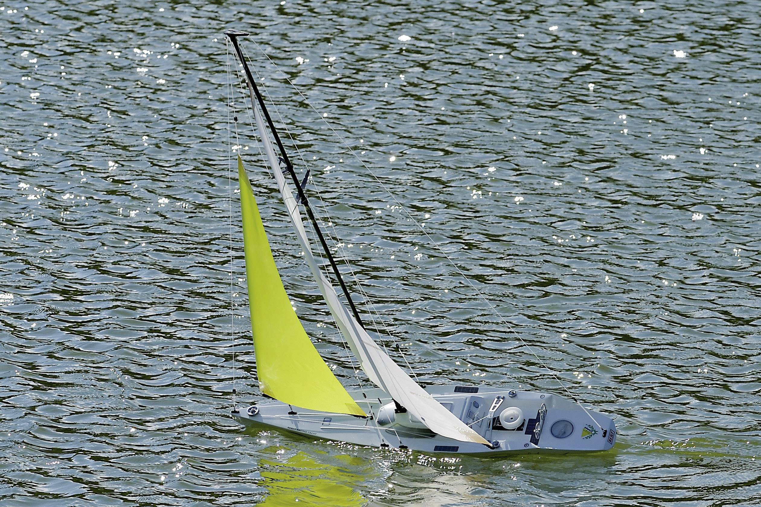 Barca a vela modello Reely Triumph 800 ARR 800 mm-6