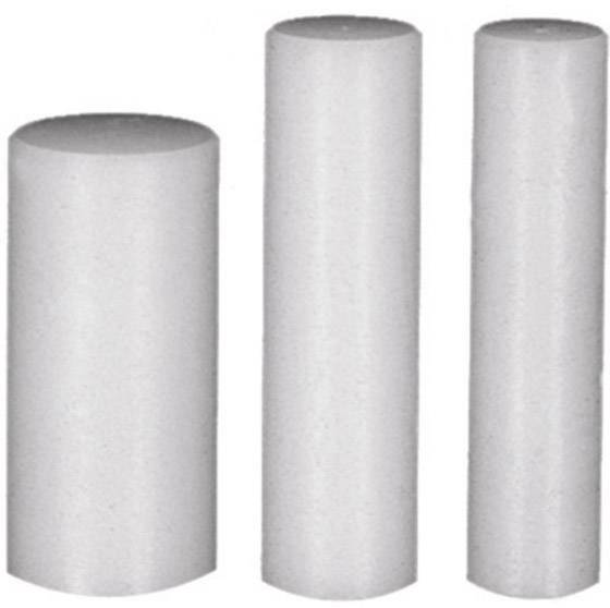 Tre oggetti cilindrici identici in fila, che appaiono grigio chiaro e poggiano su una superficie bianca.