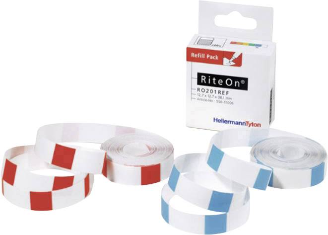 Tre rotoli di nastro per etichette in bianco con marcature rosse e blu, e una confezione di ricarica. Marca: RiteOn, codice articolo R0201REF.