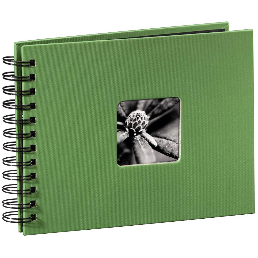 Album fotografico verde con rilegatura a spirale e una piccola foto in bianco e nero di un fiore sulla copertina.