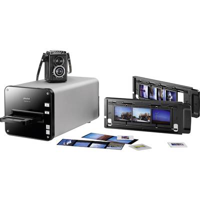 Dispositivo scanner con striscia di pellicola inserita. Accanto ci sono diapositive e una vecchia macchina fotografica. Il dispositivo digitalizza le foto.