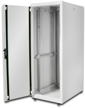 Armadio rack server aperto e vuoto con una porta. Idoneo per l'alloggiamento di attrezzature IT.