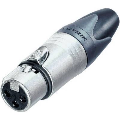 Un connettore XLR d'argento e nero, utilizzato nella tecnologia audio per microfoni e altre connessioni audio.