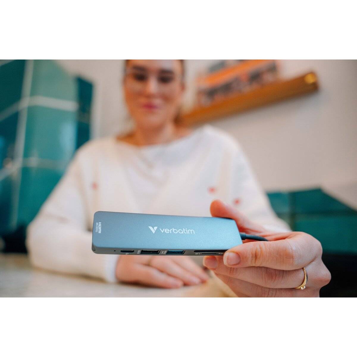 Hub multiporta Verbatim USB-C Essentials con 6 porte HDMI, USB-C PD, USB-A 3.2 Gen 1, USB-A, SD e microSD-2