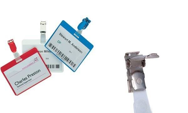 DURABLE Namensschild 60x90mm mit Clip teildeckend 1 Pg. à 25 Stück 810619-9